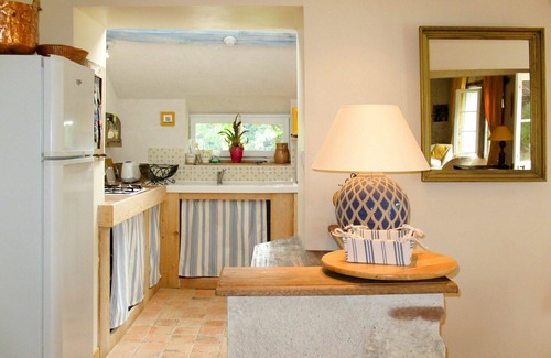 Monteaux House | Beautiful private villa for 4 people with WIFI, TV, terrace, pets allowed and parking