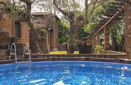 Vetralla Villa | Beautiful private villa with private pool, WIFI, TV, patio, pets allowed, panoramic view and par.