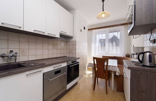 Neurazy House | Beautiful private villa with private pool, WIFI, hot tub, TV, terrace, pets allowed and parking