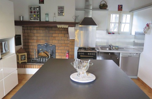 Nassiet Villa | Beautiful private villa for 9 guests with WIFI, A/C, private pool, TV, terrace and parking
