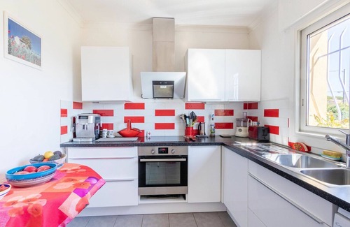 Rasteau House | Beautiful private villa with A/C, WIFI, private pool, TV, terrace, pets allowed and parking