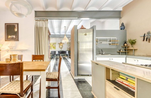 Fortia House | Beautiful private villa for 6 people with private pool, WIFI, TV, patio, pets allowed and parking