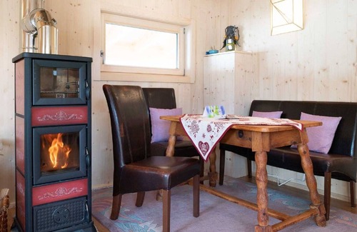 Leithen House | Beautiful private villa for 4 guests with WIFI, TV, terrace, panoramic view and parking