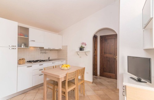 Badesi House | Beautiful private villa for 4 people with A/C, pool, TV, terrace, pets allowed and parking