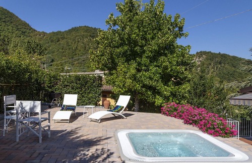 San Godenzo Villa | Beautiful private villa for 16 people with hot tub, A/C, WIFI, TV, patio and panoramic view
