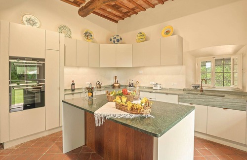 Palaia Villa | Beautiful private villa with private pool, A/C, WIFI, TV, patio, panoramic view and parking