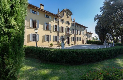 Ronta Villa | Beautiful private villa with private pool, WIFI, hot tub, TV, panoramic view and parking