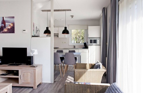 Eernewoude House | Beautiful private villa for 6 guests with WIFI, TV, terrace and parking