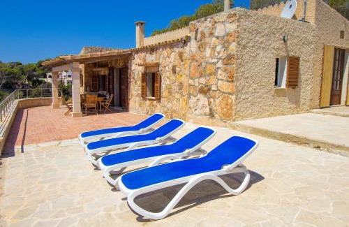 Cala Santany Villa | Beautiful private villa on the sea