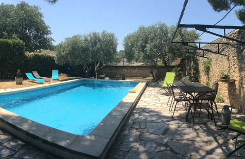Robion House | Beautiful Provencal house, French billiards and swimming pool - 8 people