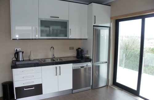 Sao Martinho do Porto Apartment | Beautifully Finished Spacious Penthouse Apartment In A Peaceful Location