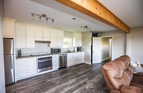 Brookston House | Beautiful quiet home with private lake!