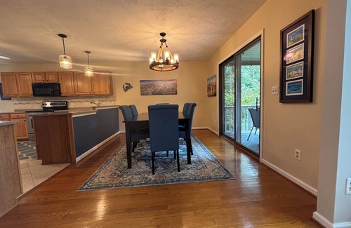 Locust Grove House | Beautiful, quiet lakefront property at Lake of the Woods, Virginia