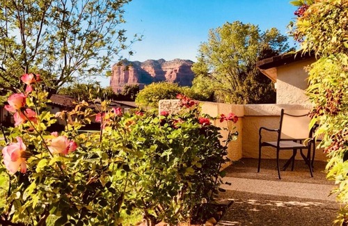 Oak Creek House | Beautiful Red Rock views in quiet, gated, Canyon Mesa Golf and Country Club.