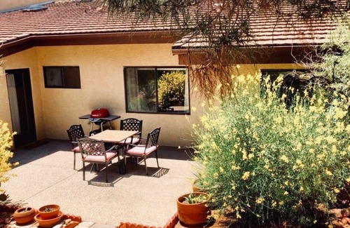 Oak Creek House | Beautiful Red Rock views in quiet, gated, Canyon Mesa Golf and Country Club.