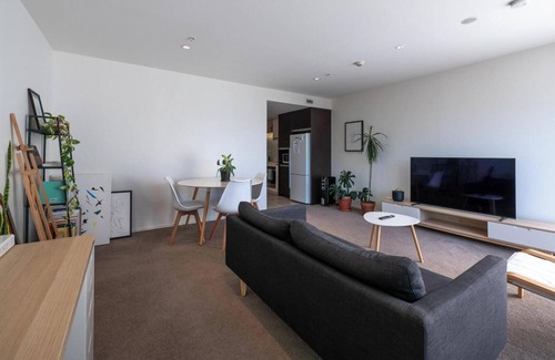 Eden Terrace Apartment | Beautiful relaxed apartment