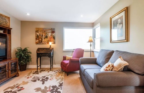 Murray House | BEAUTIFUL REMODELED HOME. CLOSE TO DOWNTOWN & TO SKI RESORTS