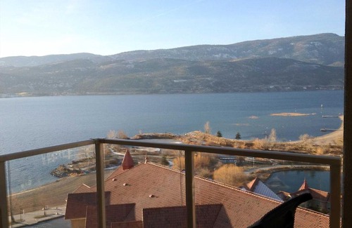 Central Okanagan Apartment | Beautiful Resort Condo-Panoramic Lake Views from 14th Floor at Sunset Waterfront Resort Sleeps 6