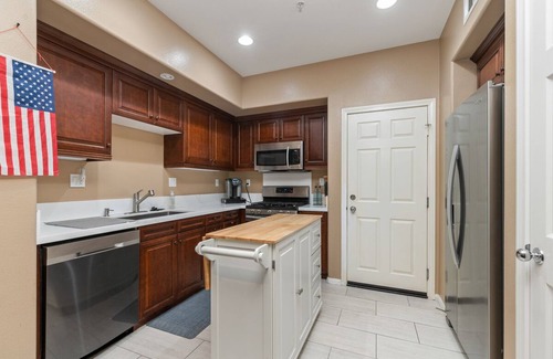 Quail Hill Condo | Beautiful Resort-Like 3 Bedroom /3 Bathroom Irvine Quail Hill Condo!