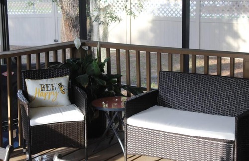 Eustis House | Beautiful retreat, hot tub & outdoor living space.