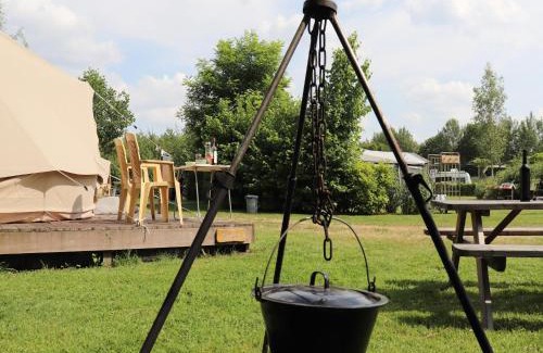 Twijzel Other | Beautiful safari tent in Twijzel with terrace