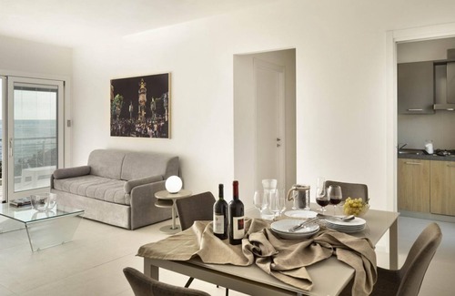 Fertilia Villa | Beautiful Sapphire Serenity Serene Pool Sanctuary