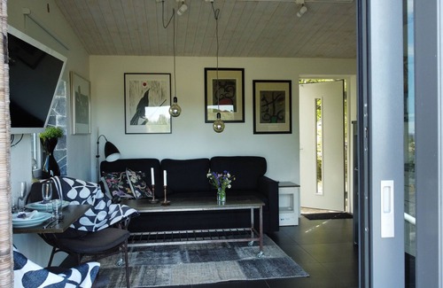 Torslanda House | Beautiful small house with a sea view, best for rest and a cozy stay.
