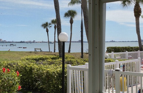 Bayview Condo | Beautiful Sea View Condo. Gorgeous location!