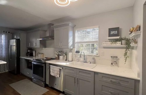 Fish Hawk House | Beautiful & Secluded Brand New Romantic Riverfront Oasis