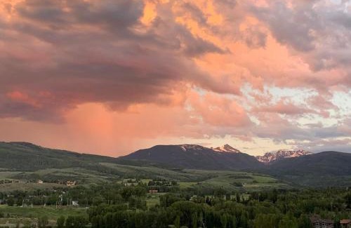 Indian Mountain House | Beautiful Secluded Rocky Mountain Hideaway