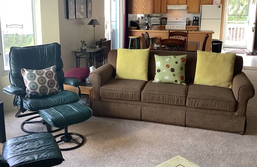Eagle Bay Condo | Beautiful Semi-Waterfront Property on Shuswap Lake