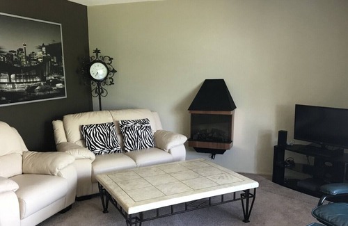 Eagle Bay Condo | Beautiful Semi-Waterfront Property on Shuswap Lake