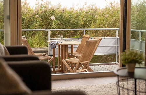 Municipality of Aalsmeer Boat Rental | Beautiful Ship/boat in Aalsmeer With 2 Bedrooms and Wifi
