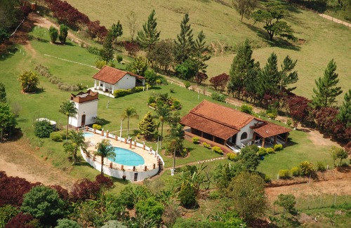 Socorro House | Beautiful site with two houses, large pool, lakes for fishing and 360º view