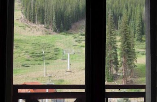 Copper Mountain Village Condo | Beautiful Ski Condo in Tucker Mountain Lodge
