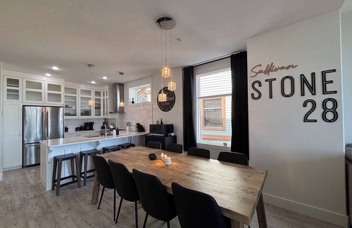 East Kootenay House | Beautiful Ski In/Out 3.5 bedroom Mountain Oasis and Golfers Paradise
