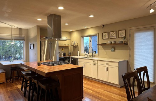 Bayshore - Klatt House | Beautiful South Anchorage Home