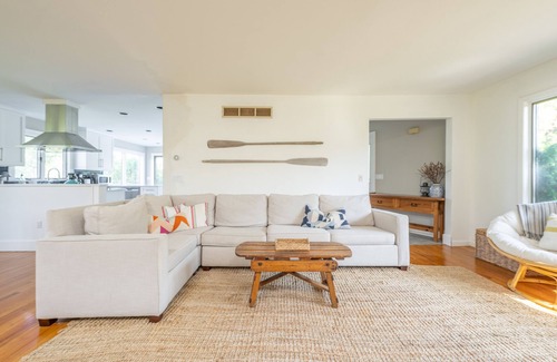 Southold House | Beautiful Southold Home with a Water View - 3 Bedroom, 2.5 Bath, Sleeps 8