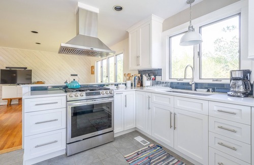 Southold House | Beautiful Southold Home with a Water View - 3 Bedroom, 2.5 Bath, Sleeps 8
