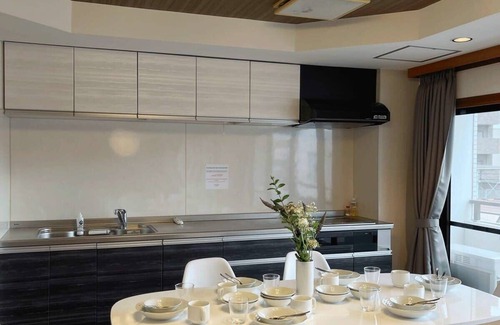 Hiroshima City Centre Apartment | Beautiful, spacious apartment next to Peace Park