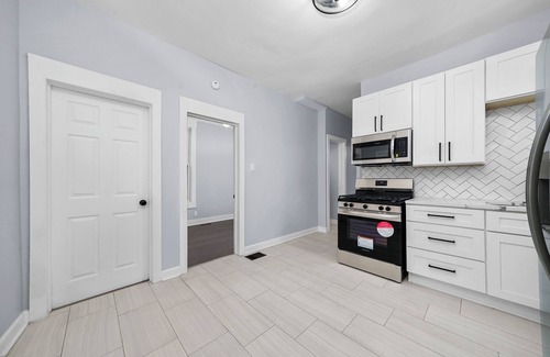 Chicago Lawn House | Beautiful spacious 6-Bedroom Home with 2 Baths – Perfect for Large Families