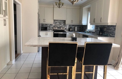 East Credit House | Beautiful, Spacious and Good Location