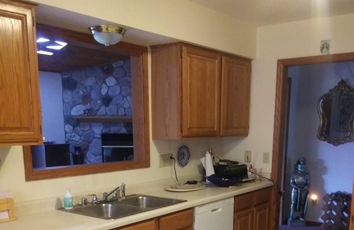 Cedarburg Condo | Beautiful Spacious Condo 28 Mins. From Milwaukee Located Near Downtown Cedarburg