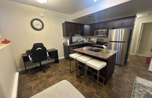 Saskatoon House | Beautiful & Spacious Suite near Airport