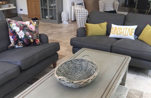 Laurens House | Beautiful spacious stone winemakers house heated pool, 4 beds, air con, 3.5baths