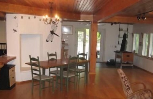 Bamfield House | Beautiful Spacious West Coast Bamfield Cabin with Ocean Views