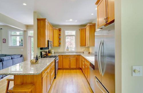 Freeport Apartment | Beautiful Stay in Downtown Freeport