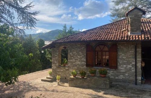 Cortemilia House | Beautiful stone house with garden - Villa il Poggio