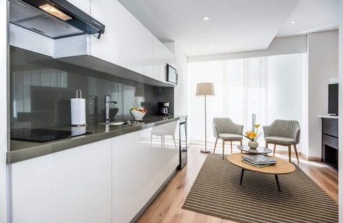 San Patricio Apartment | Beautiful studio apartment Bogota North