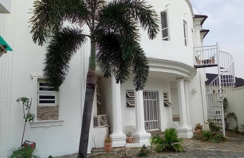Ojokoro Apartment | Beautiful Studio apartment w/private kitchen and bathroom.